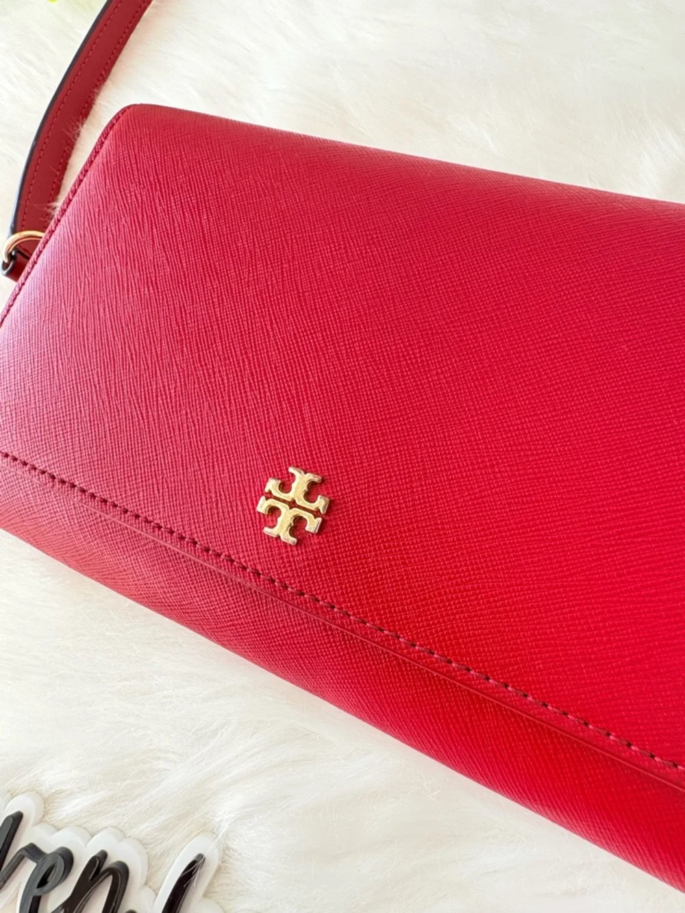 Tory Burch‎ Red saffiano Crossbody Wallet on Chain